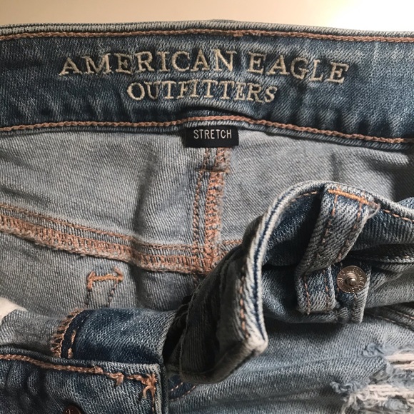 American Eagle Low Rise Jean Shorts - Picture 3 of 4